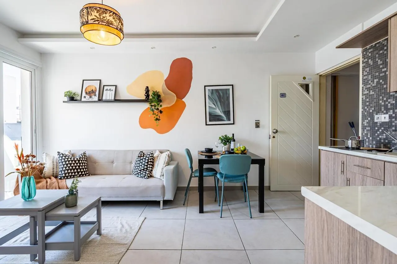 Appartamento Made With Love 1-Br Apt By Finikoudes Beach Larnaca Cipro